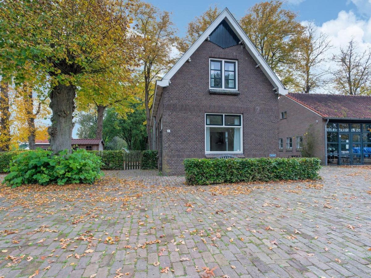 Cozy Holiday Home By The Canal In Dwingeloo Exteriör bild