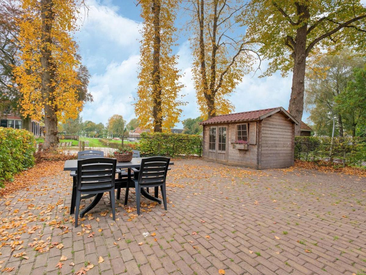 Cozy Holiday Home By The Canal In Dwingeloo Exteriör bild